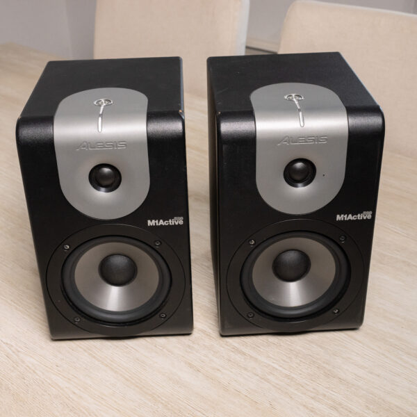 Alesis M1Active 520 (face avant)